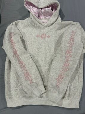 Prisana Bay - Hibiscus Hoodie in Heather Blush